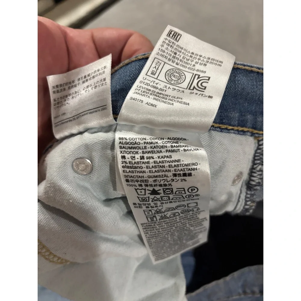 Levis 505 Regular Fit Straight Leg Jeans Mens 40x32 Medium Wash Blue Denim